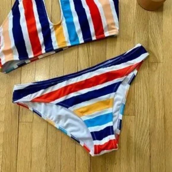 CUPSHE Candy Rainbow Halter Bikini Set Size M - Picture 5 of 12